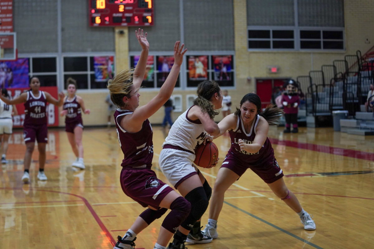mathis-london-girls-basketball-playoffs00063